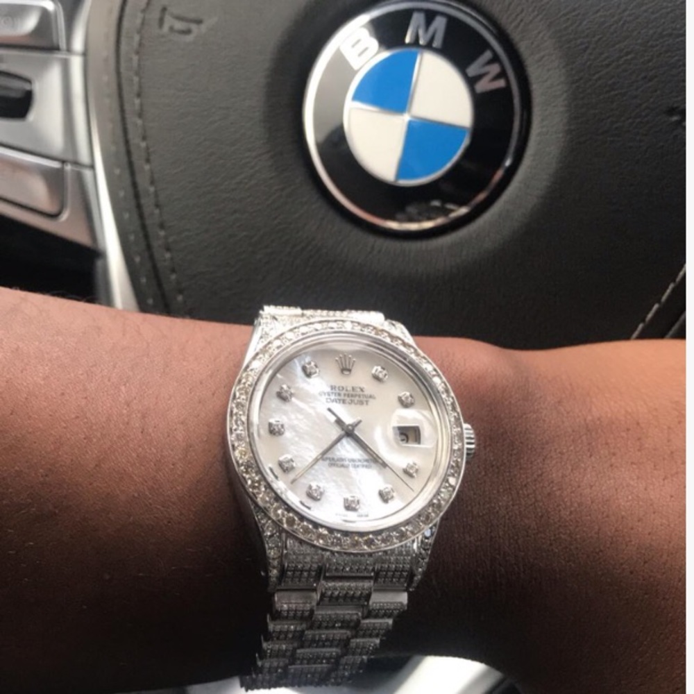 SOLD! Diamond flooded Date just Rolex - Picture 5 of 8